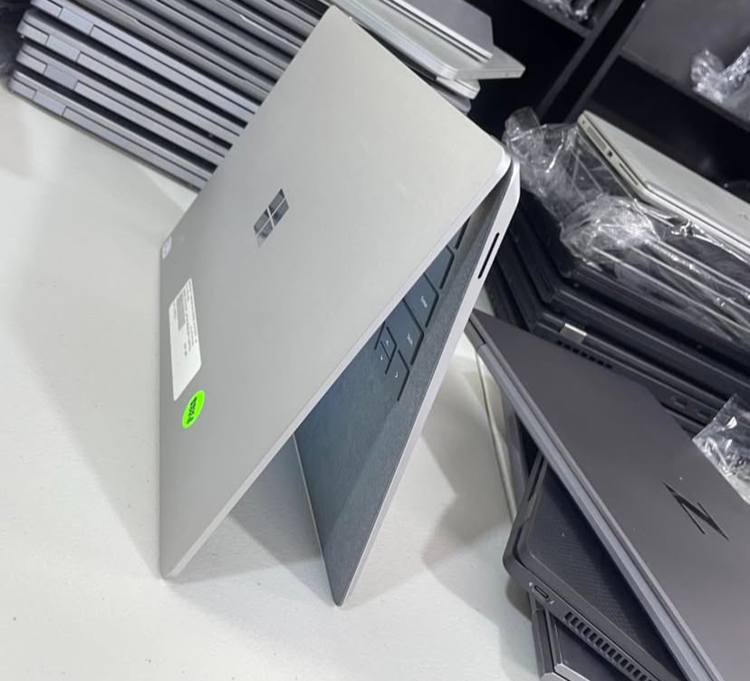 Microsoft Surface laptop 4